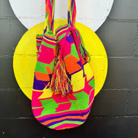 Wayuu Arrow Neon